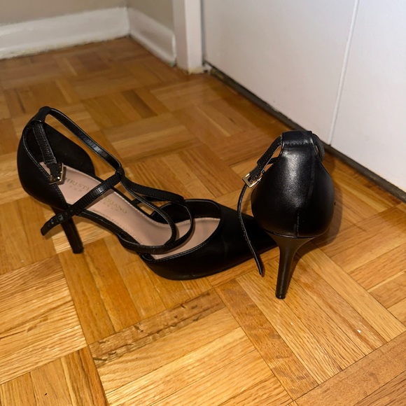 Black Payless heels - Picture 2 of 2